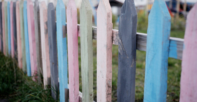 Finding the Healthy Middle: Understanding Boundaries in Real Life image